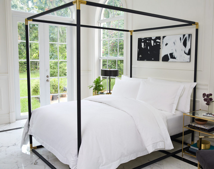 Cama y conjunto de ropa de cama Frette 1860 For St. Regis